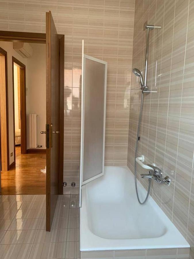 Il Portico 9 Apartment บุสโซเลงโก ภายนอก รูปภาพ