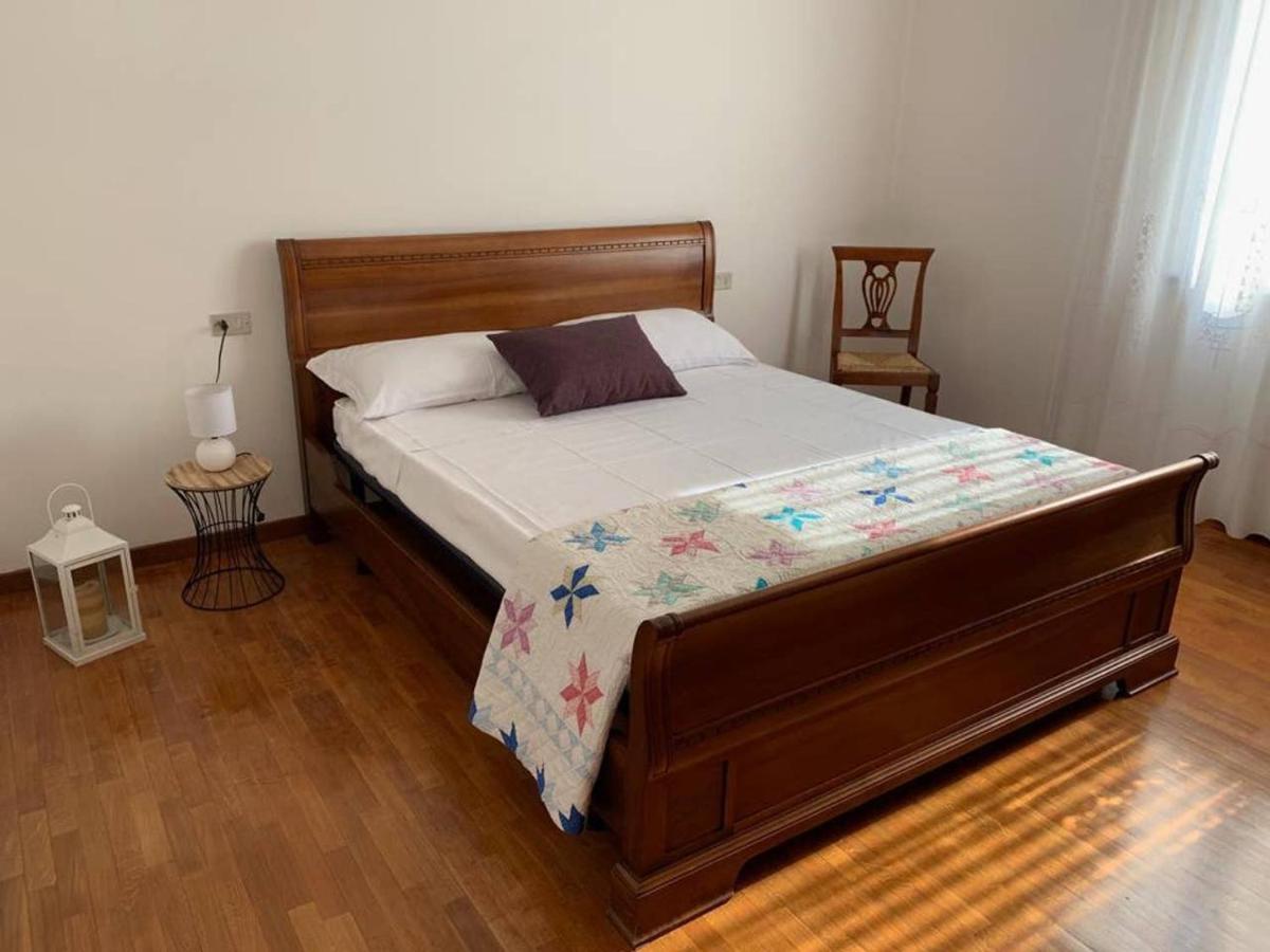 Il Portico 9 Apartment บุสโซเลงโก ภายนอก รูปภาพ